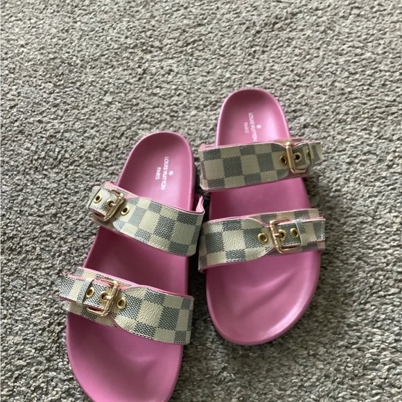 Meet your Posher, Heather - Picture 3 of 7